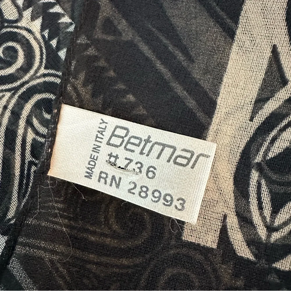 Betmar Made In Italy Chic Black and Beige Patterned Scarf